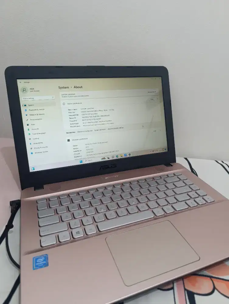 Dijual Cepat ASUS VIVOBOOK-14 L2MVEV43