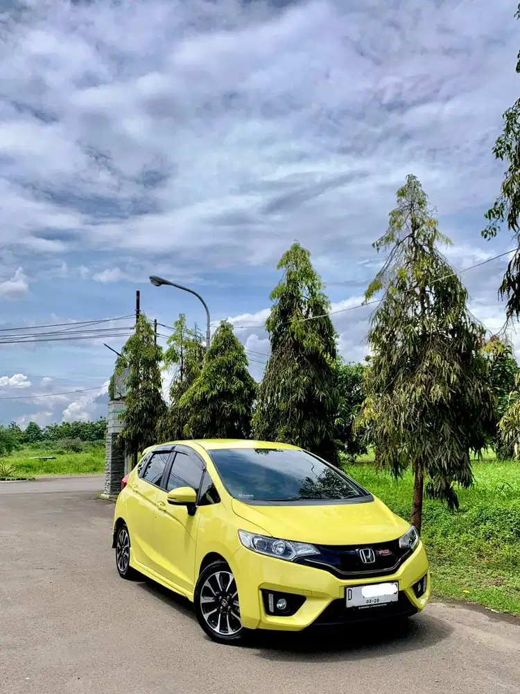 Dp15JT- Honda Jazz RS 1.5 AT 2017 Matic 2018/2019 kuning lemon NO PR