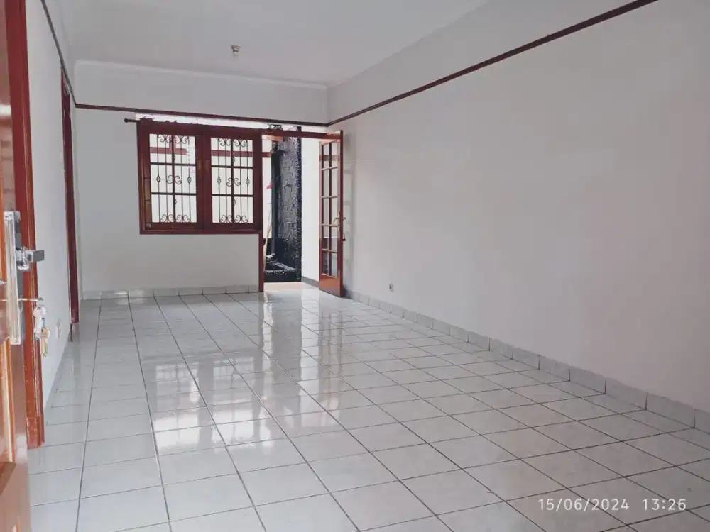 Rumah Nyaman 2 Lantai Siap Huni di Cimahi Utara