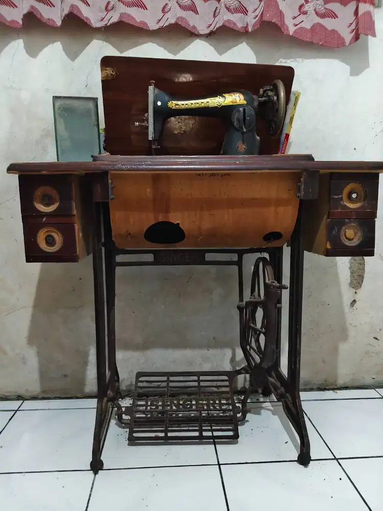 Mesin Jahit Singer Jadul + Meja | Kondisi Rusak | Antik