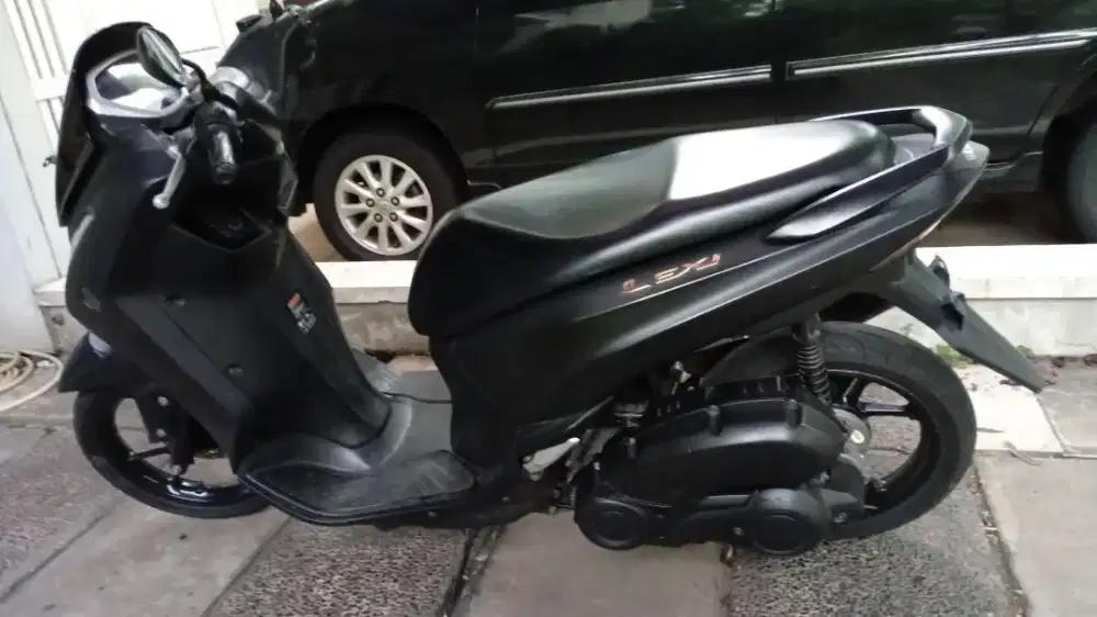 Dijual Motor lexy 2019 .pajak hidup.surat2 komplit plat G.harga 12