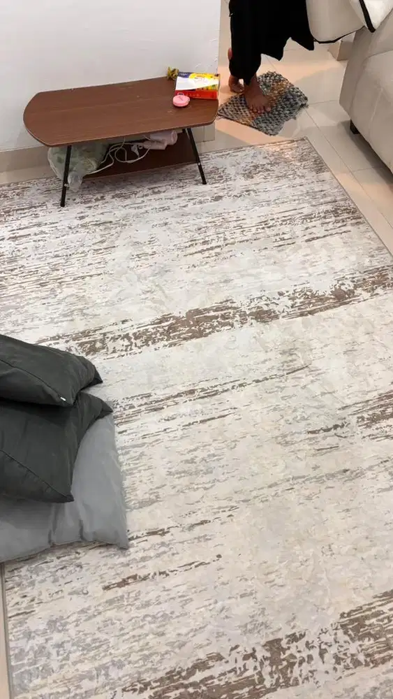 karpet ikea + meja by online