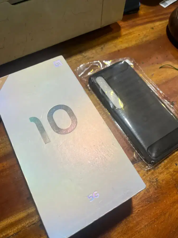 Bekas mi 10 5G 8/256 mulus pemakaian pribadi