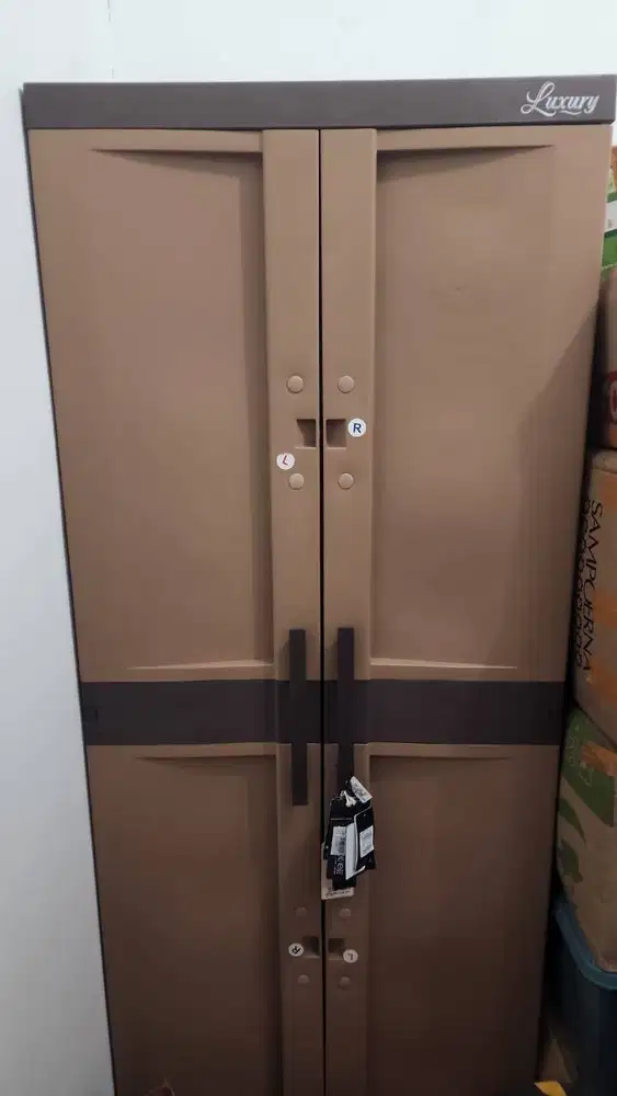 Jual lemari pakaian dari bahan plastik