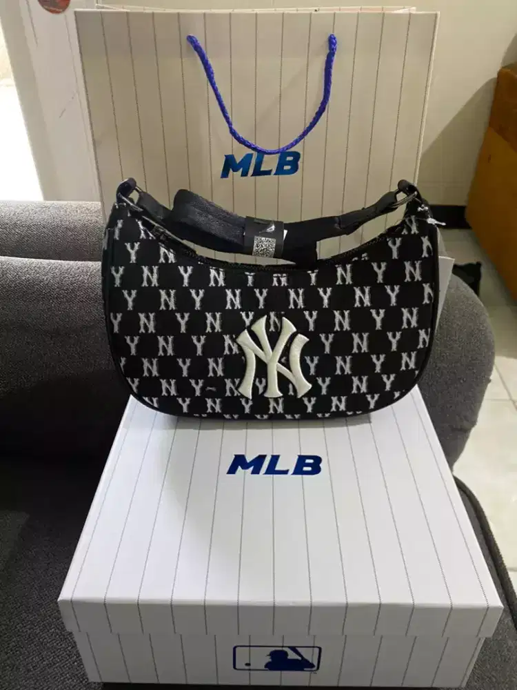 MLB MONOGRAM JACQUARD HOBO