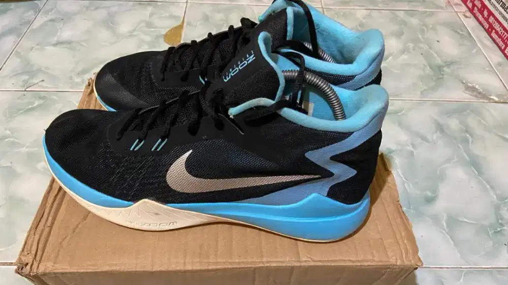 Sepatu basket second