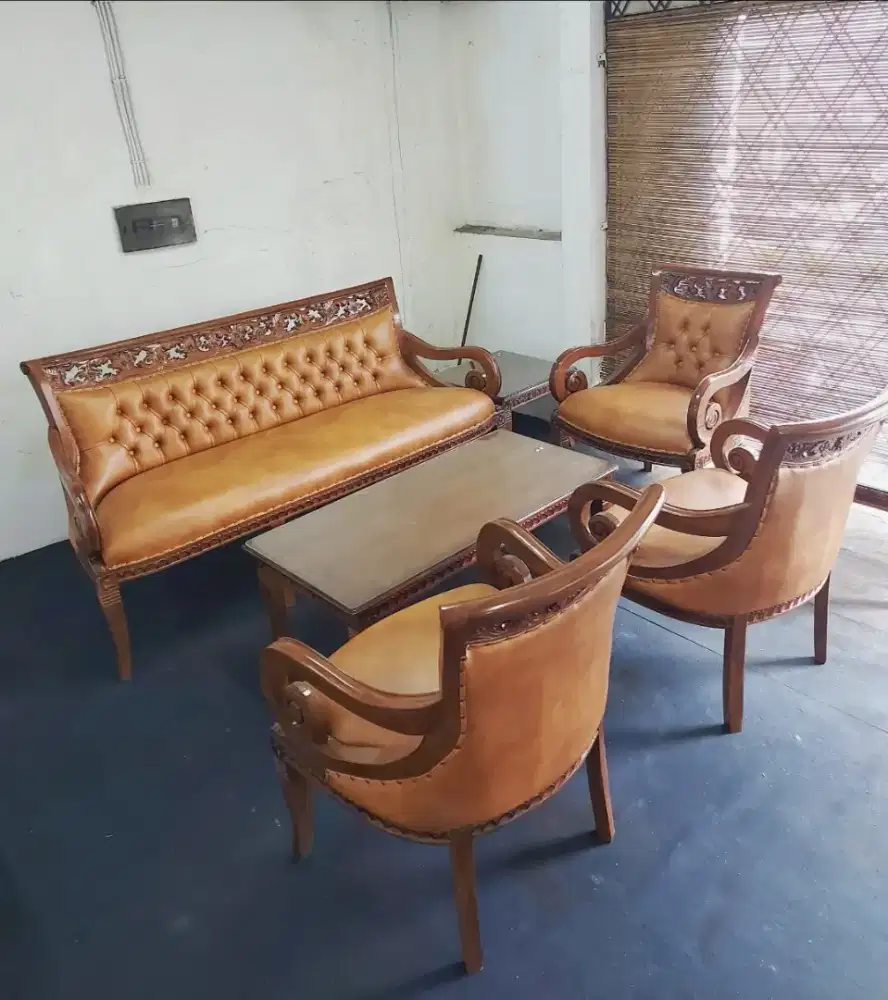 SET Kursi Tamu Jati Spanyol 3111 + Meja Tamu + 2 Meja Sudut - Sofa