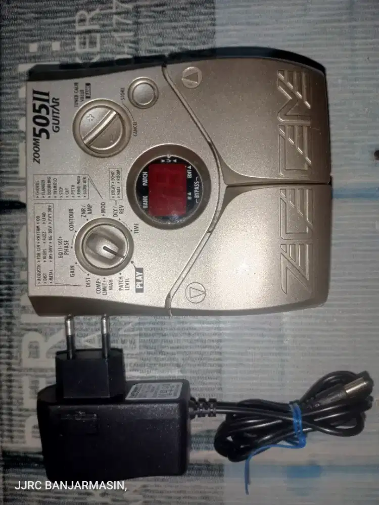 Efek Gitar Zoom 505 II