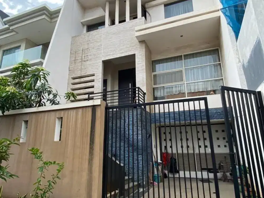 DIJUAL RUMAH SEMI-FURNISH LANTAI MARMER @MANYAR PERMAI, PIK 2