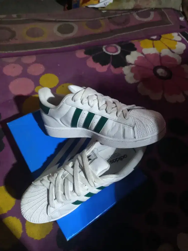 Sepatu Adidas superstar II