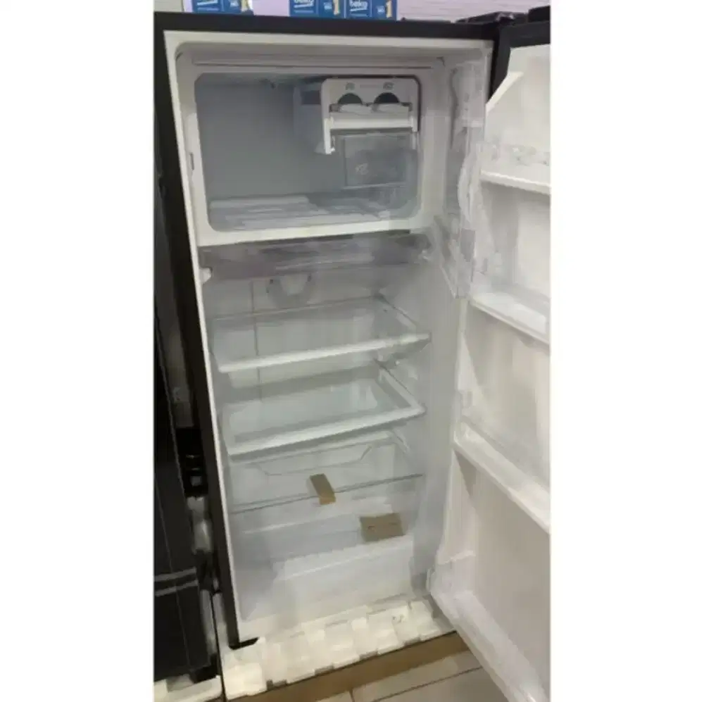 Kulkas Polytron 1pintu motif kembang