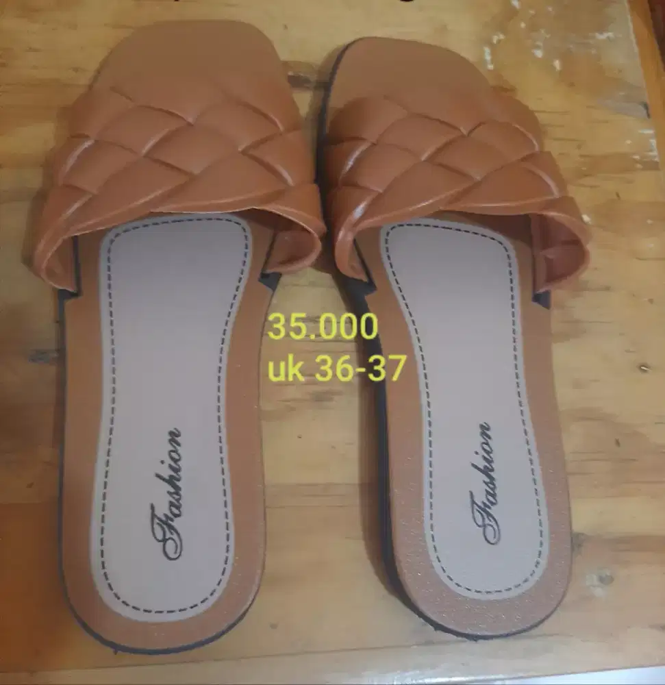 Sandal karet teplek