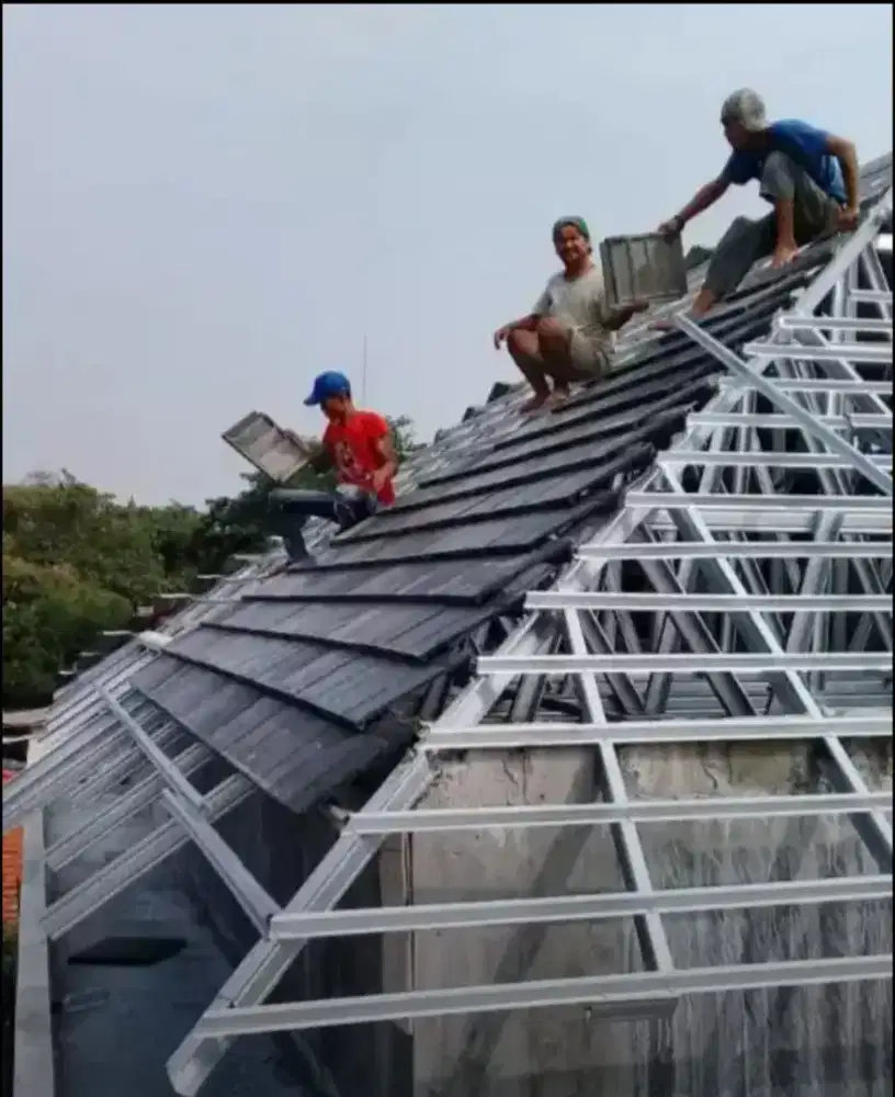 Tukang perbaikan atap bocor,dag,talang,kanopi,renopasi dll