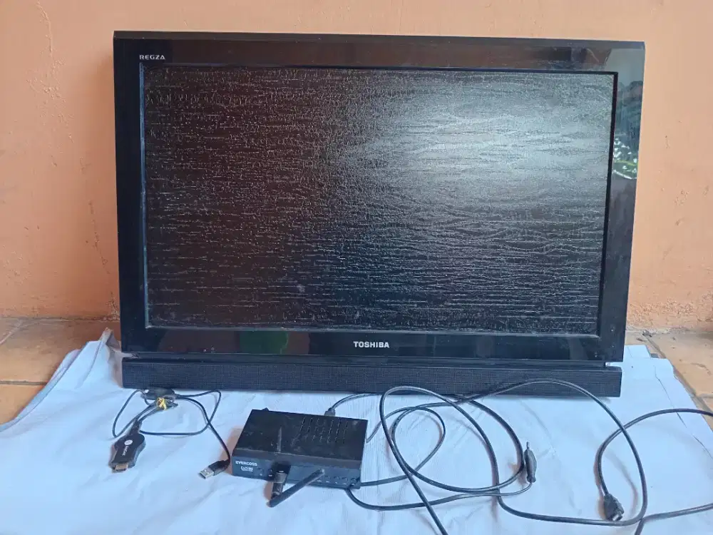 Dijual TV toshiba + STB + penerima sinyal Wifi