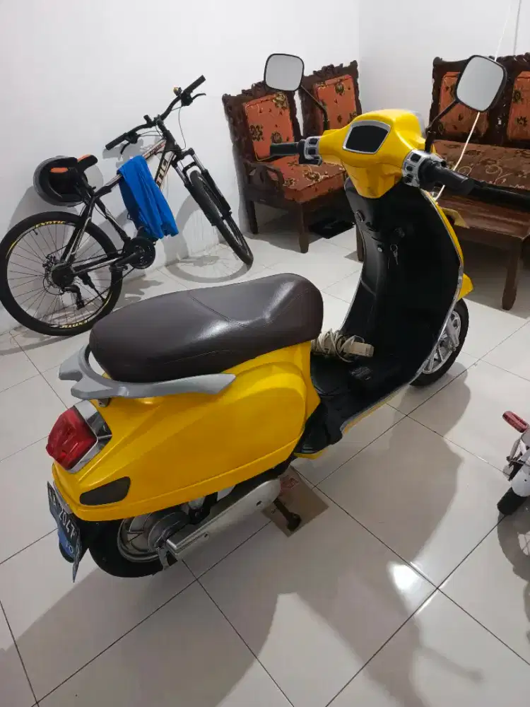 Sepeda motor listrik uwynfly t3