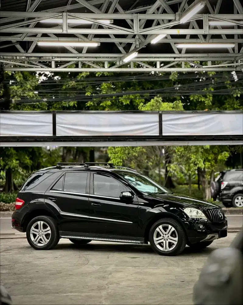 CashCreditSama Mercedes Benz ML350 2010 Grand Edition