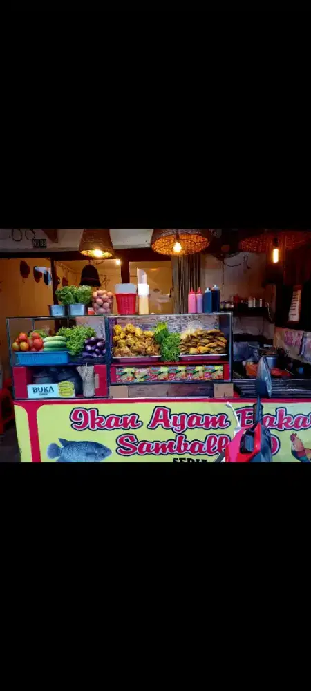 Di butuhkan 1 pegawai cowok ayam bakar