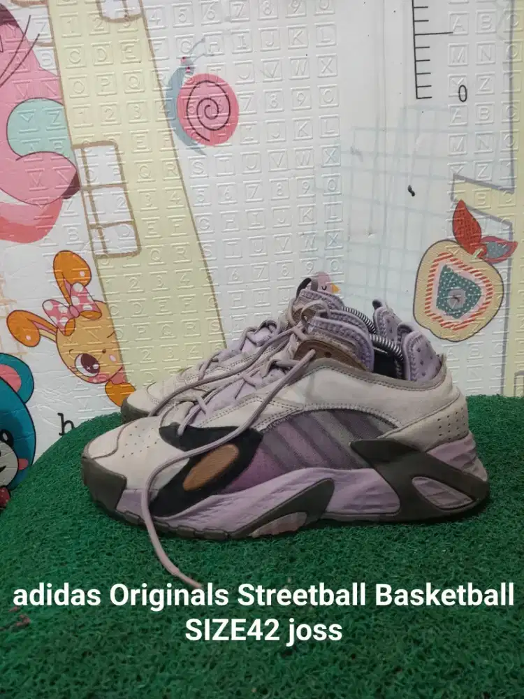 ADIDAS STREET BALL BASKET BALL ORIGINAL SIZE42 KONDISI JOSS91% ASLI