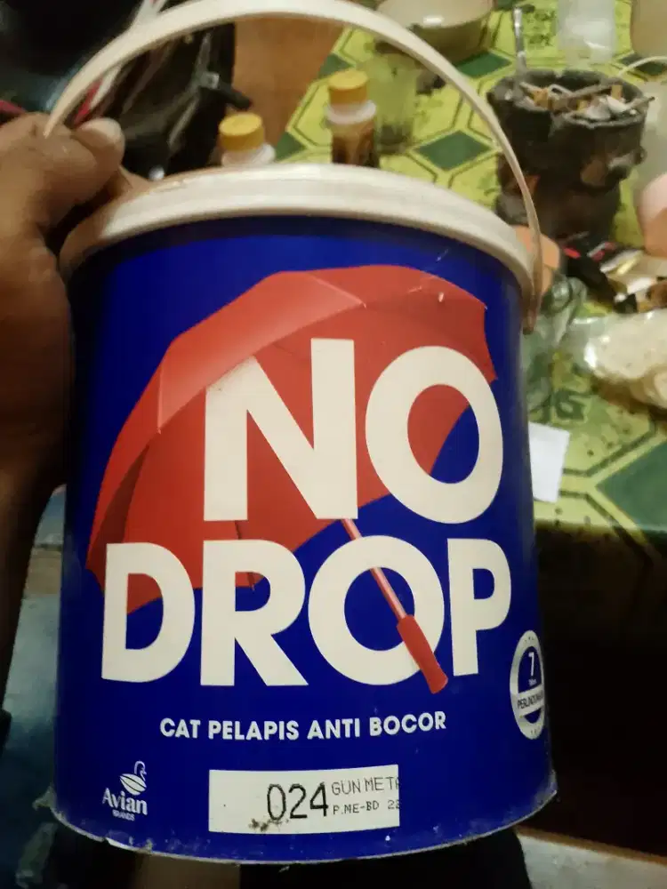 Sisa chat tembok sisa 1 kaleng utuh