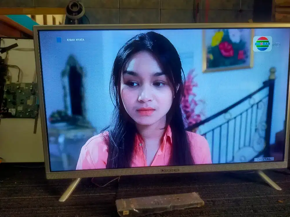 Jual TV LED merk canggung digital 32 inchi original kelengkapan remote