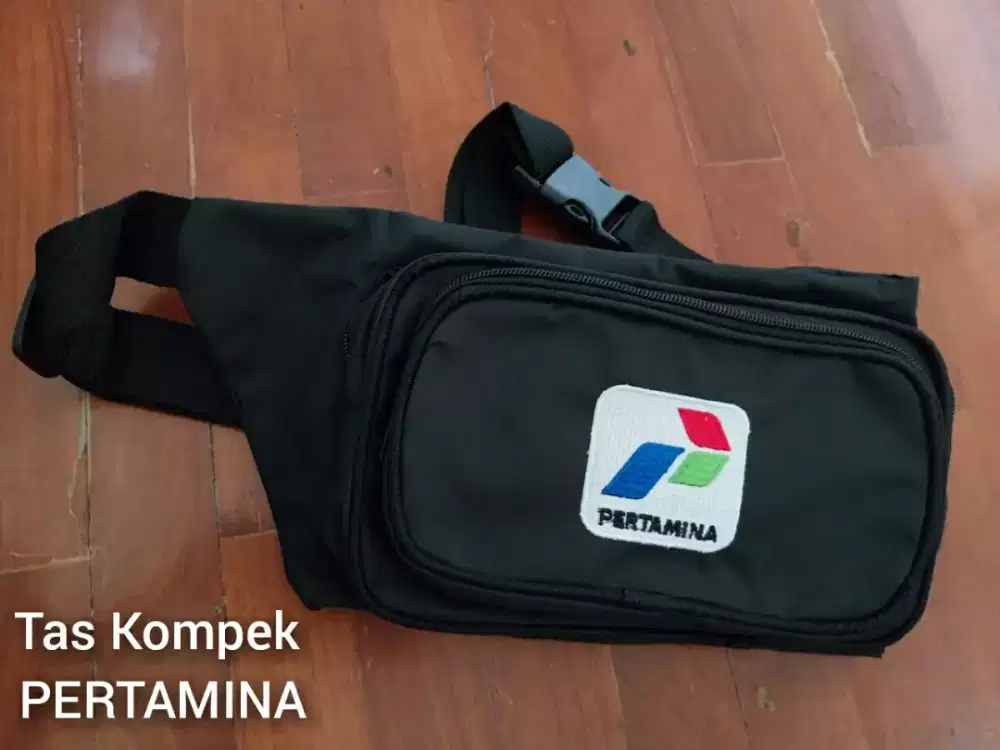 Tas Pinggang / Kompek Warna Hitam, Slot Banyak, Resleting, Stok Ready