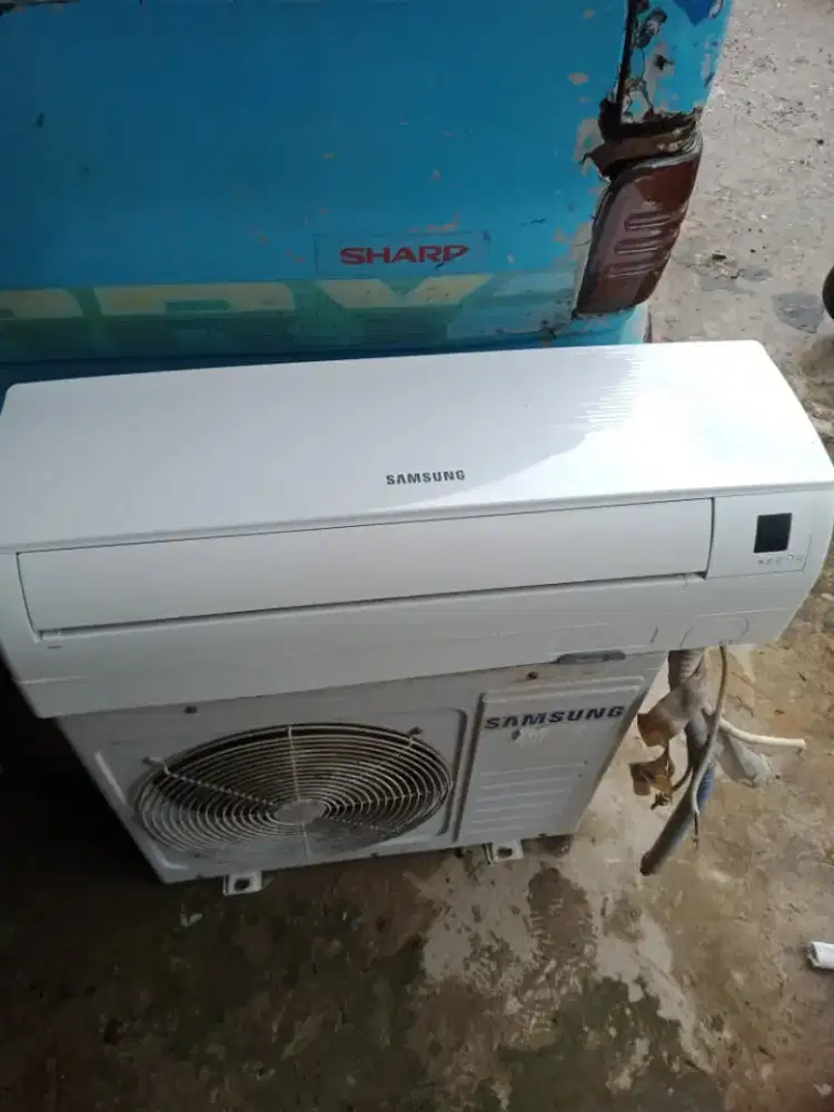Jual AC Samsung 1/2 pk bening mulus bergaransi hrg brsih