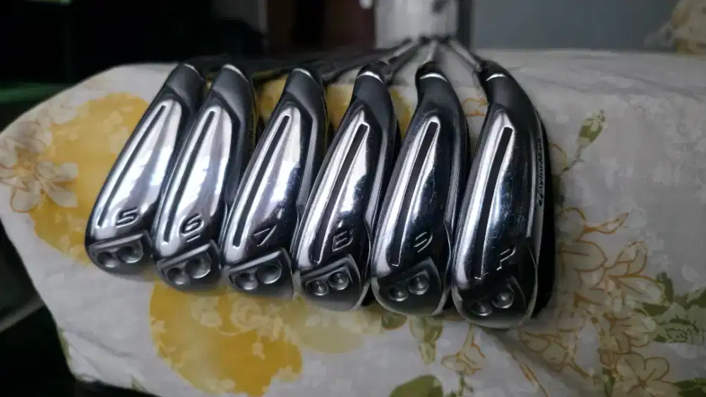 Stick Golf Iron set Taylormade rbladez Max