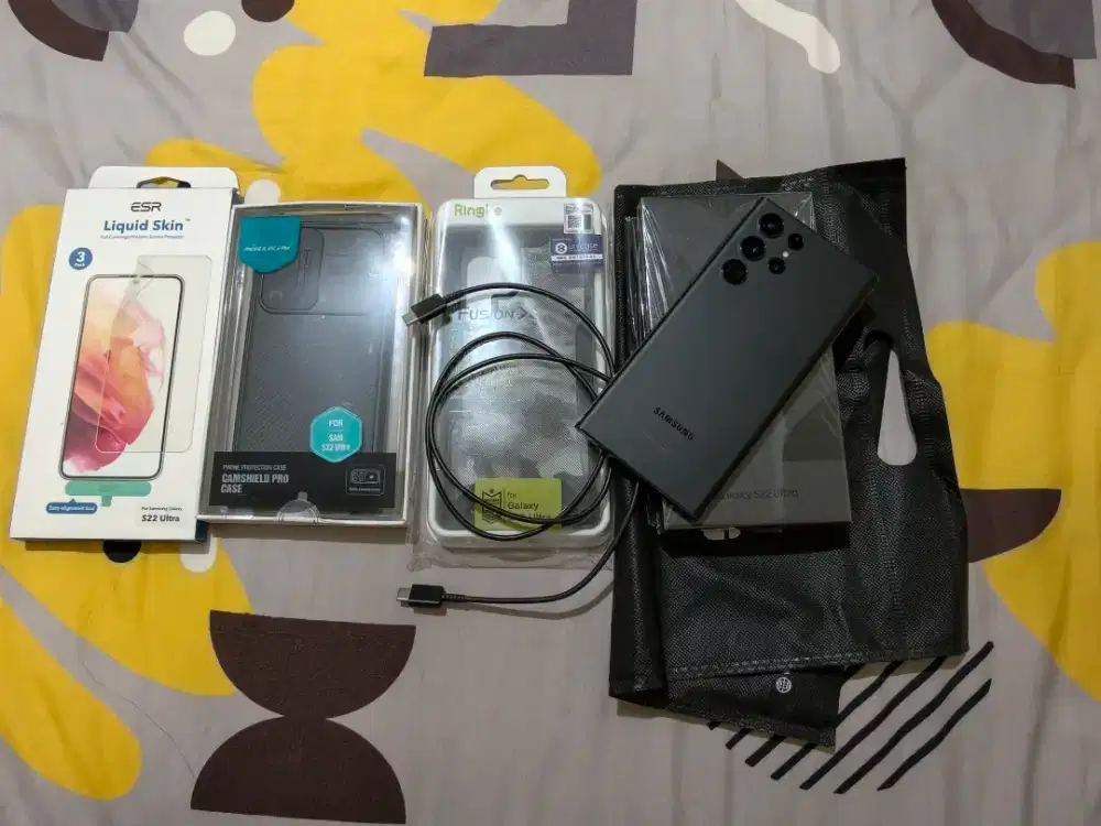 Samsung S22 Ultra Second like new 12/256