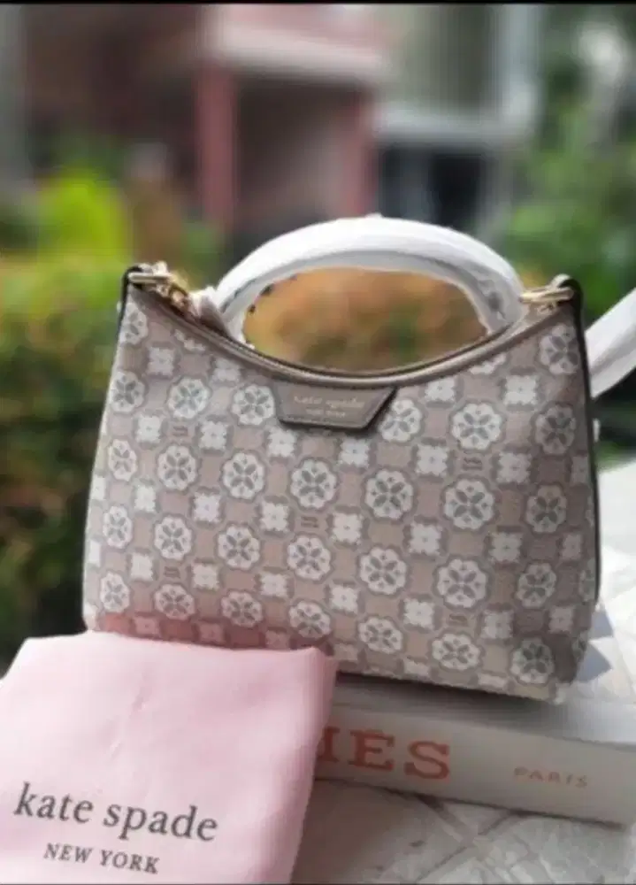 Tas Kate spade monogram