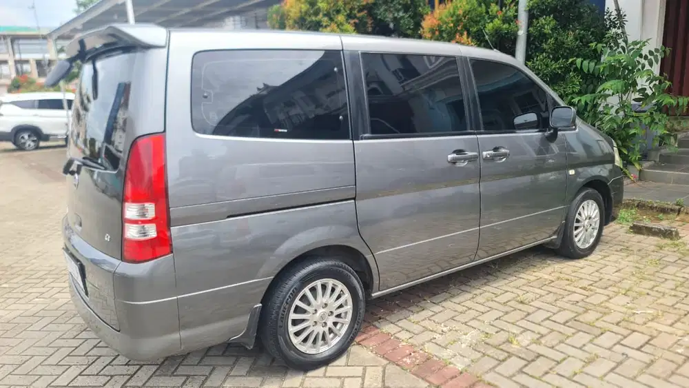 Nissan Serena 2009 Bensin
