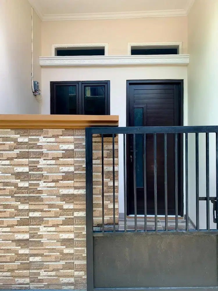 Di Sewakan Rumah Baru ( Tingkat 2 Lantai)