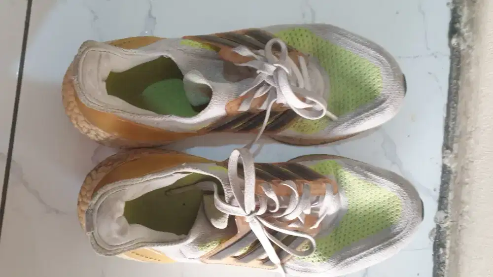 Sepatu Adidas Ultraboost