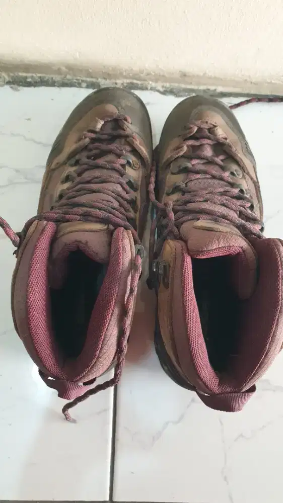 Sepatu Eiger Vibram Wanita