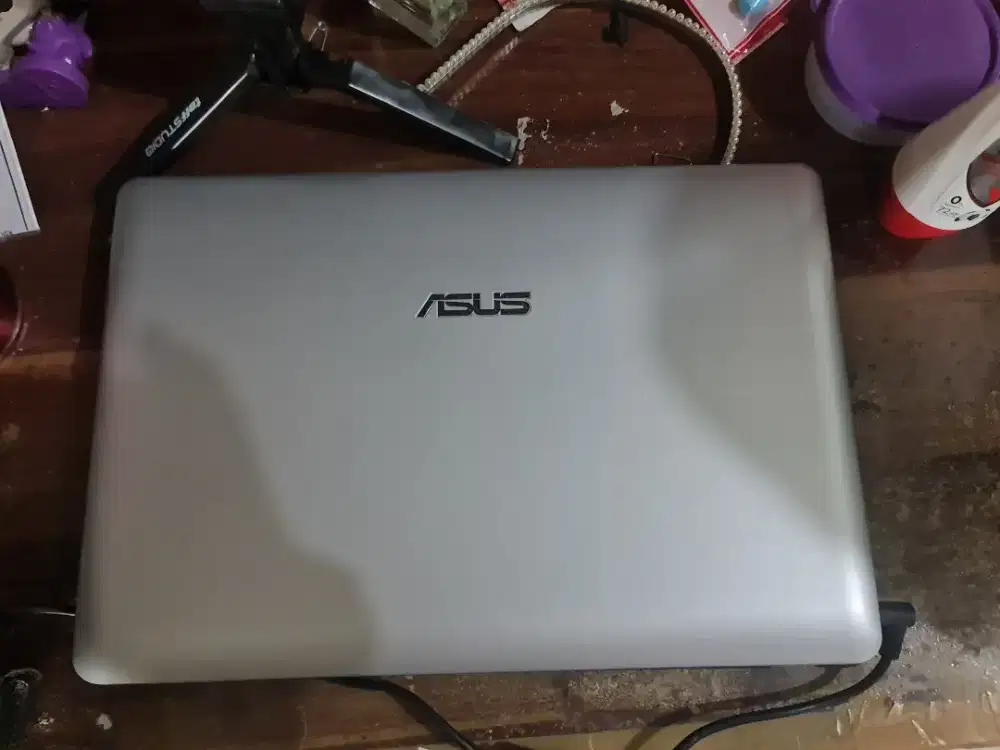 Laptop asus EEPC 1215B kondisi normal