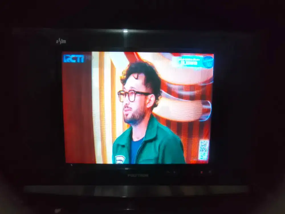 Tv tabung 21 in, merk polytron