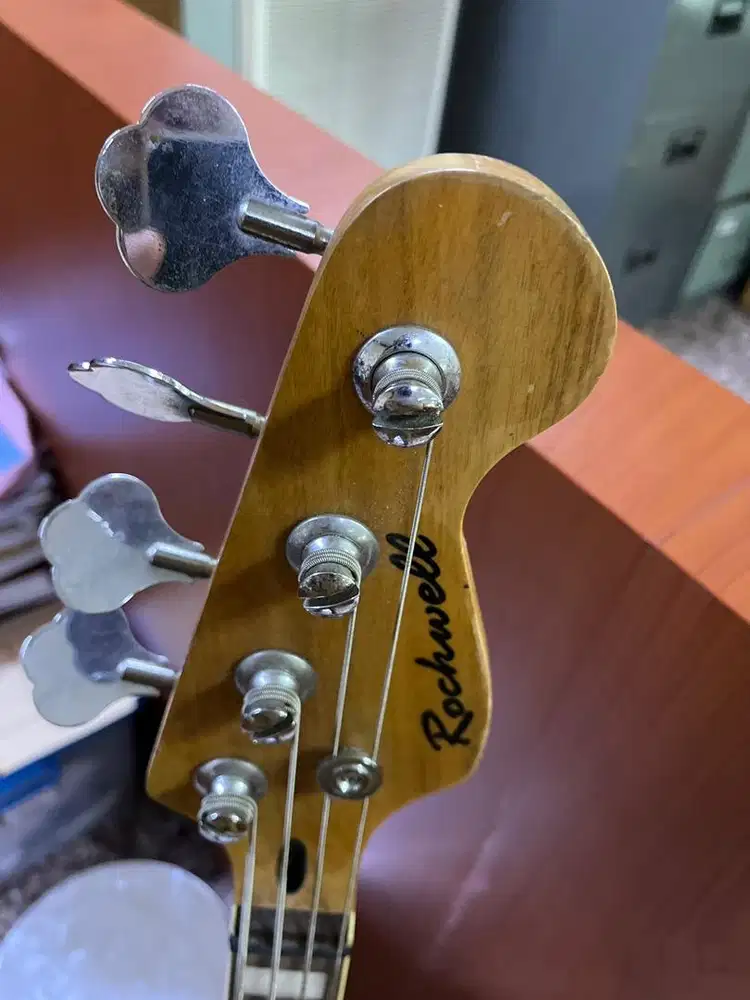 Dijual Bass Electric merk Rockwell