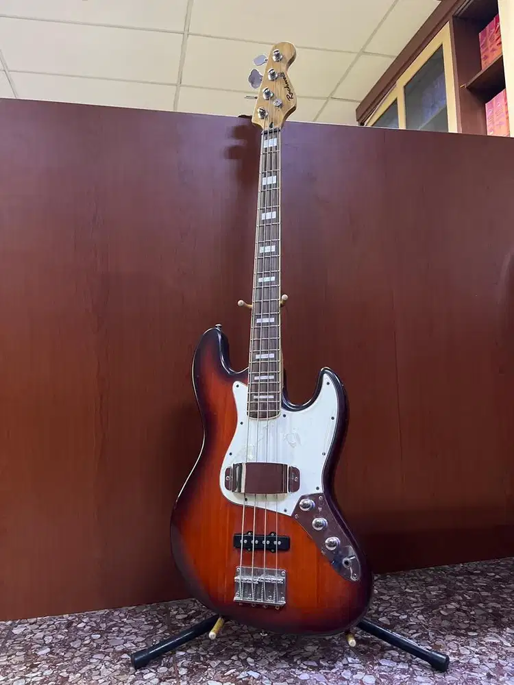 Dijual Bass Electric merk Rockwell