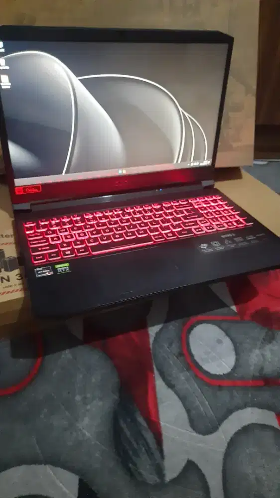 Acer Nitro AN515 Ryzen 7 5800H , 16GB ,512GB ,RTX 3060   full set l