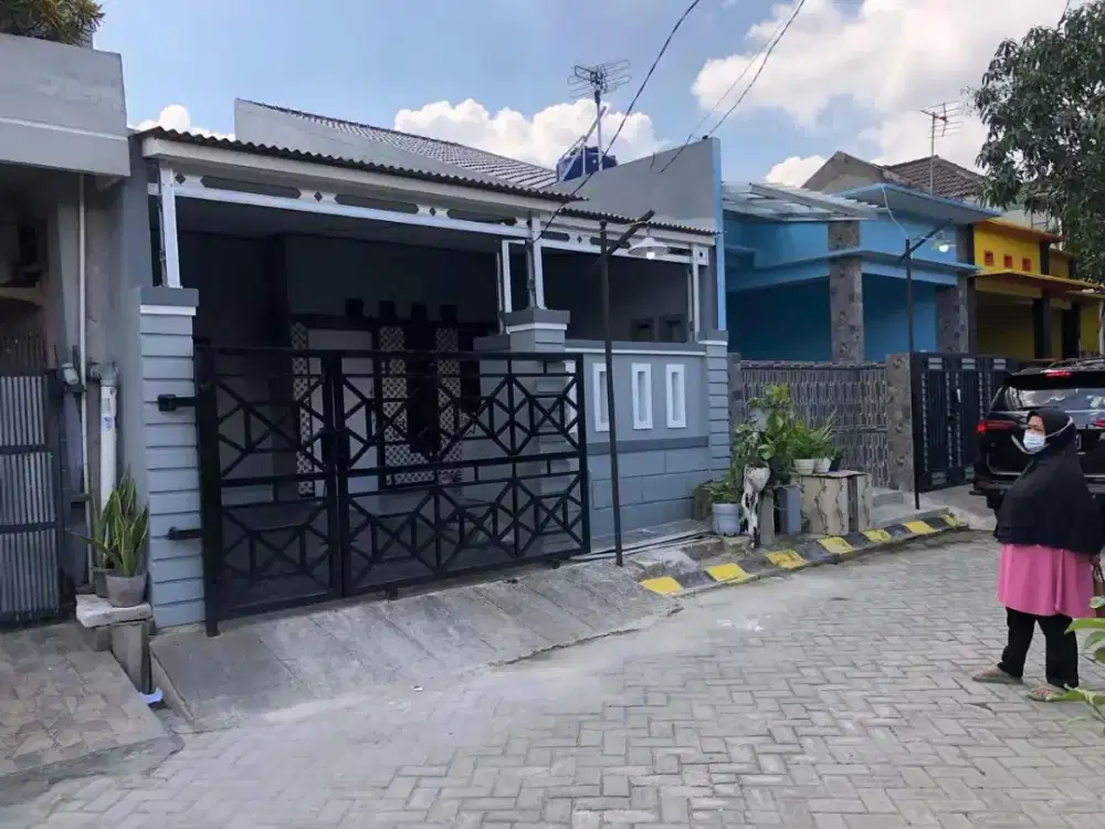 DISEWAKAN RUMAH BARU DI RENOVASI NYAMAN AMAN BERSIH DAN BAHAGIA