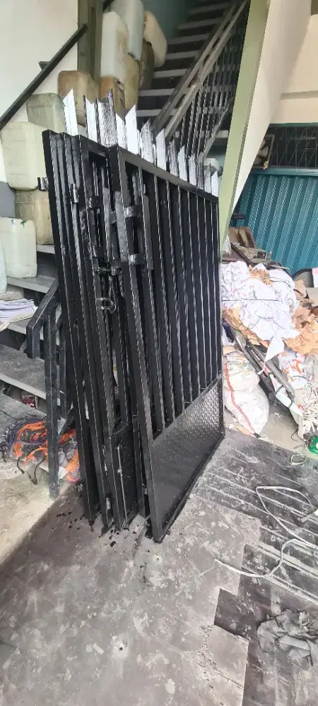 Pagar Rumah Besi
