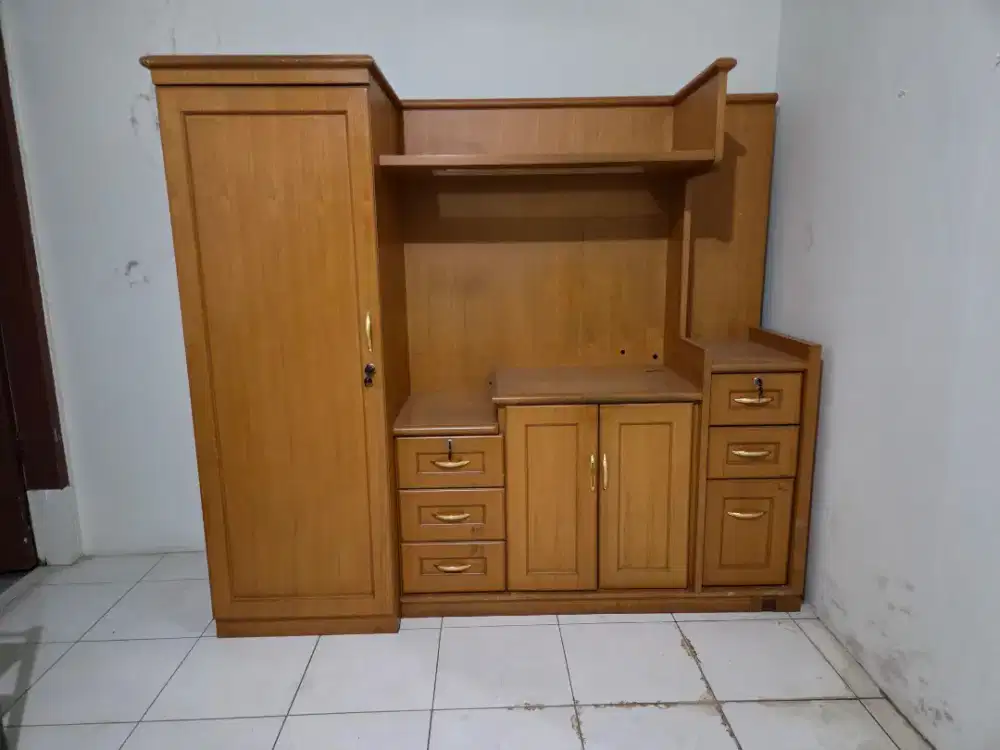 Lemari pakaian ukuran 200x180x60