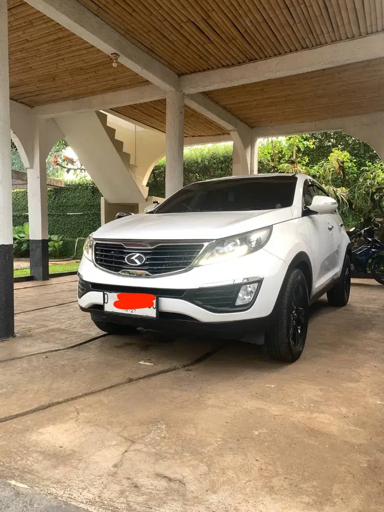 [JUAL INDIVIDU] KIA SPORTAGE 2.0 SE/AT 2012 MULUS Tampil Luxury Sporty