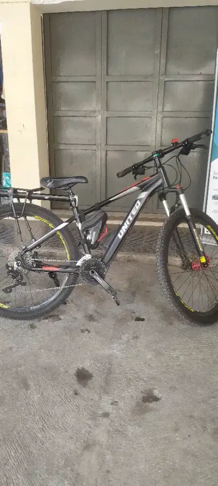 sepeda Gunung mtb united monanza 4.0 ukuran M 27.5