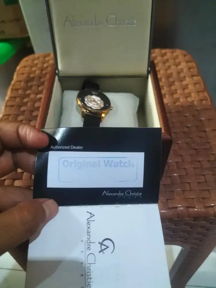 Jam wanita Alexandre Cristie