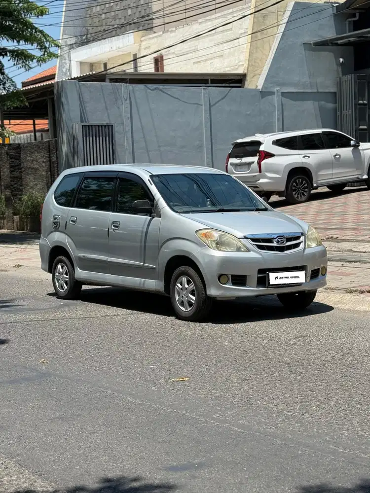 XENIA 2012 / 2011 Manual Bagus Murah Kredit Bekas Surabaya Lengkap