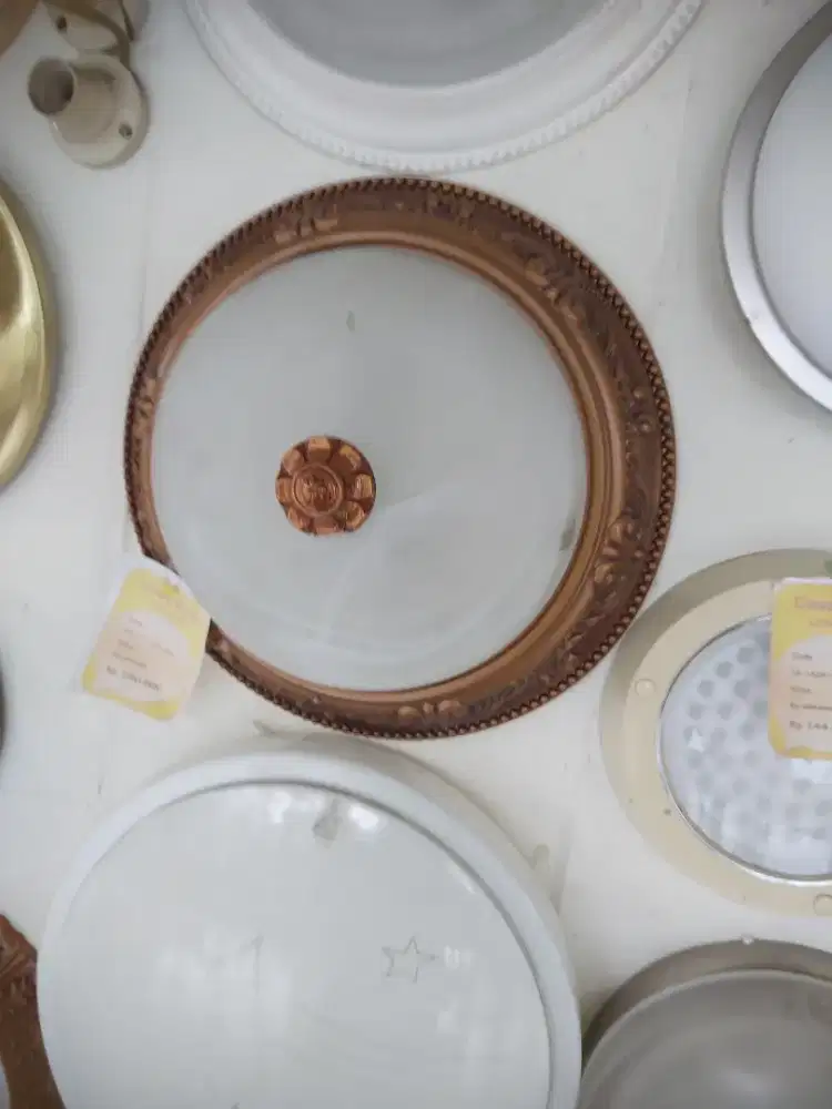 LAMPU HIAS TEMPEL PLAFON