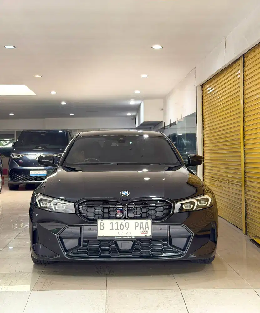 BMW 320 M Sport 2023 July Automatic Hitam Metalik Vieta Motor