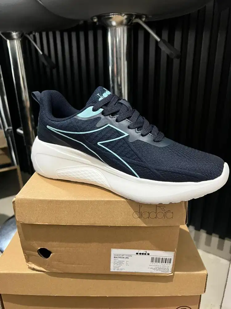 DIADORA RUNNING SIZE 43 299rb (BARU)