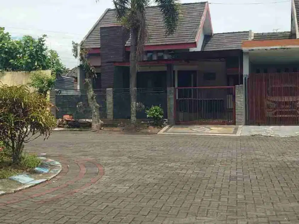 rumah dijual luas 180 tirtasani royal karangploso malang