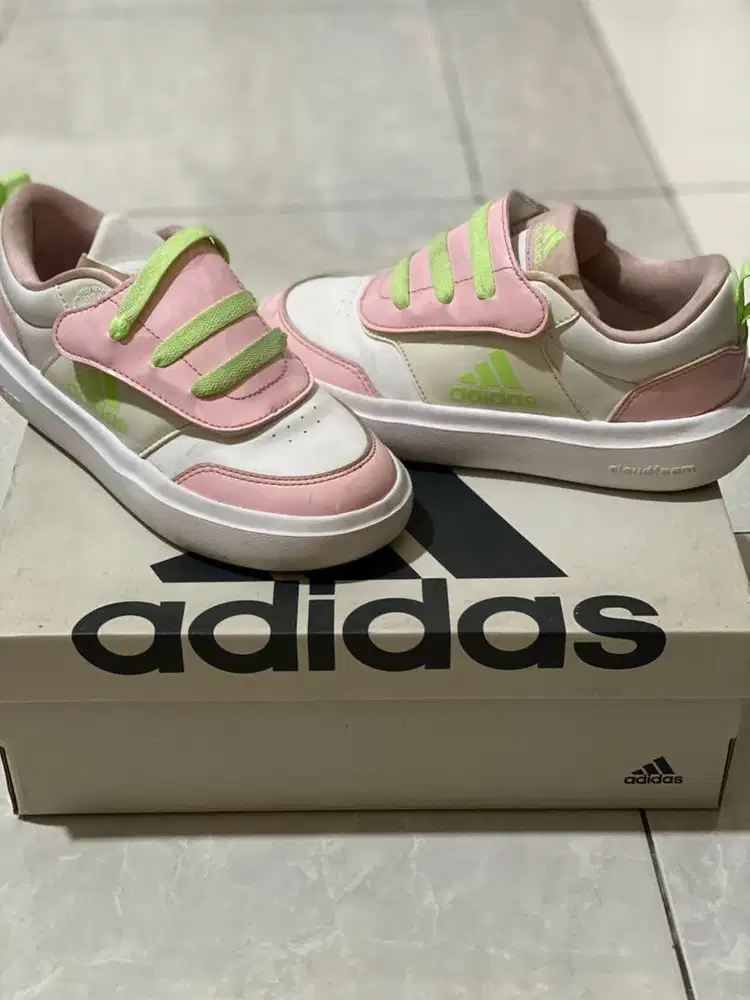 Sepatu Adidas ORIGINAL